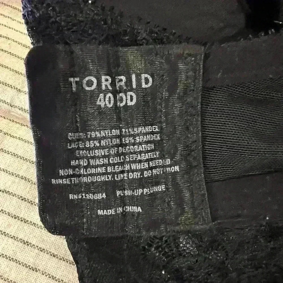 Torrid Black Lace Bra - 40DD - Picture 4 of 6